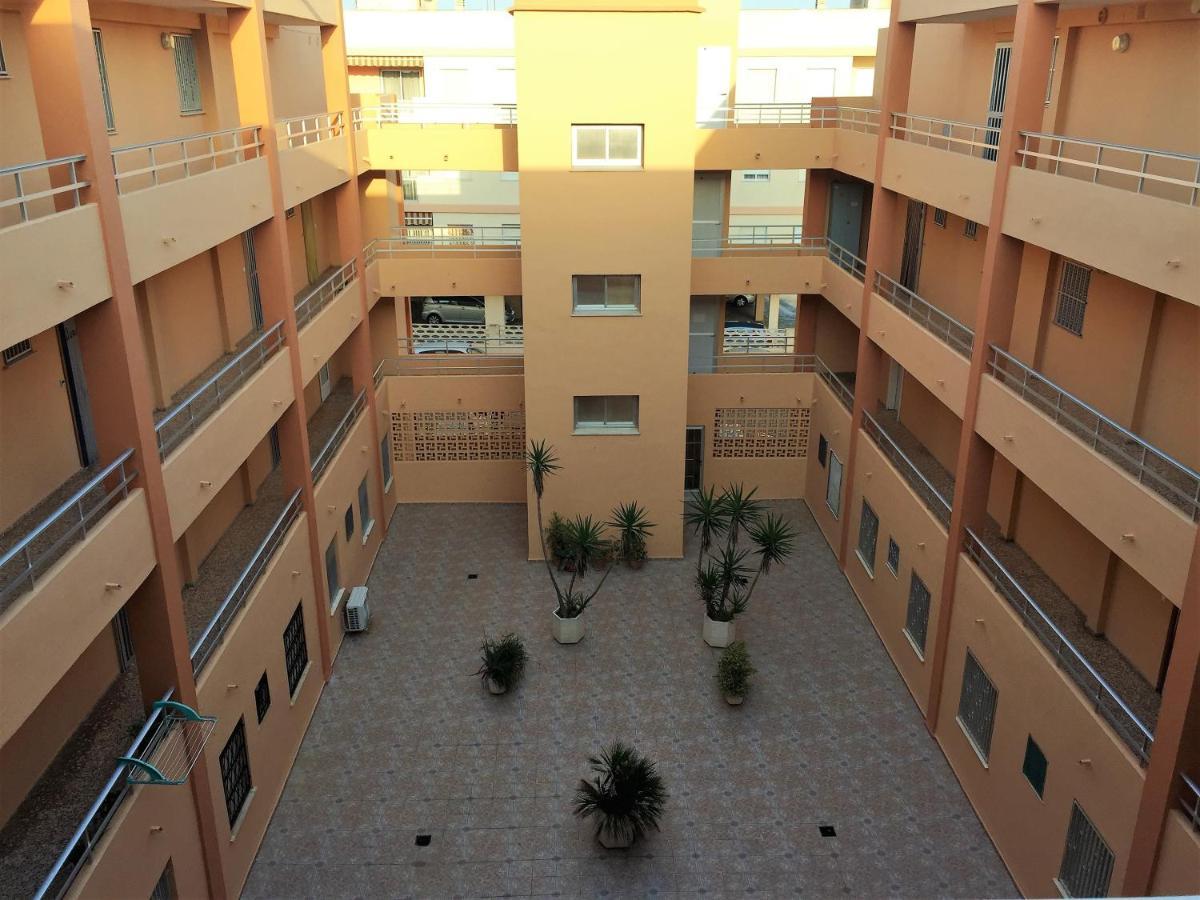 Beachfront And Bright Apartment Mareny Barraquetas Luaran gambar